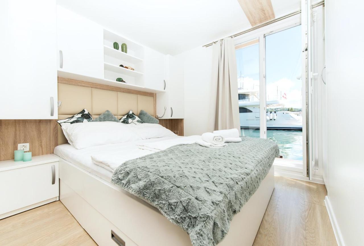 Marina Luxury Houseboat Olive Villa Portoroz Exterior photo